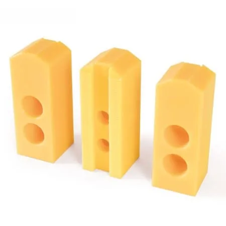 Кулачки пластиковые 6''